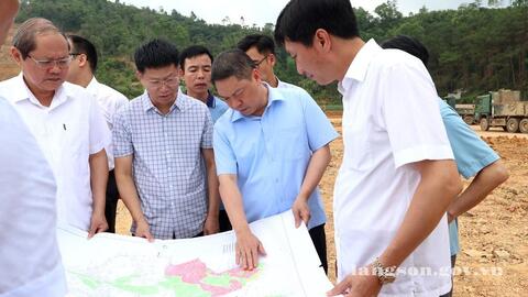 Đồng chí Đoàn Thanh Sơn, Phó Chủ tịch UBND tỉnh kiểm tra tiến độ triển khai dự án Khu liên hợp thể thao 88Kinh link không 