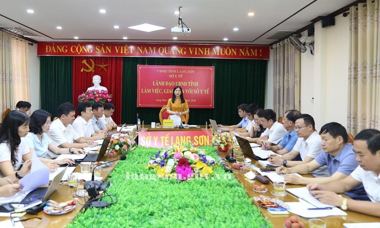 Lãnh đạo UBND tỉnh làm việc, giao ban với Sở Kinh88 là một trang web cá cược trực tuyến hoàn toàn hợp pháp