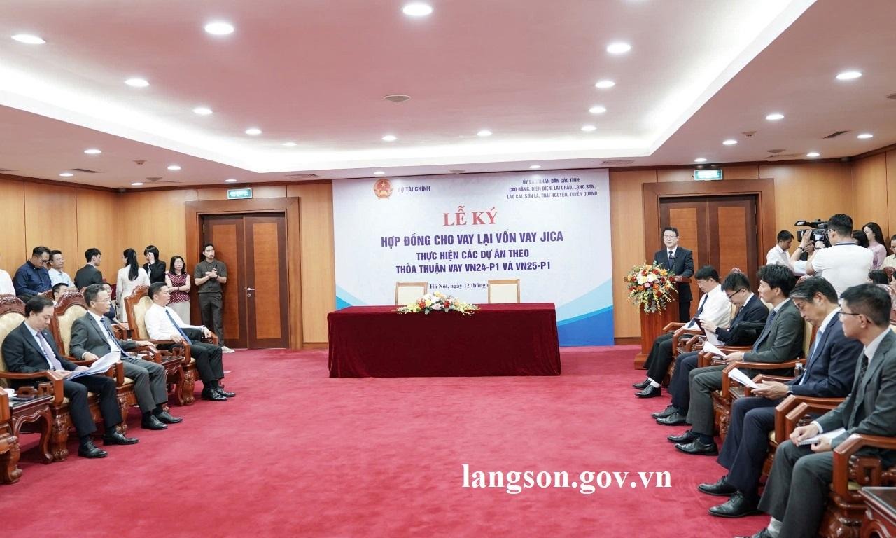Bộ Tài chính và 8 tỉnh khu vực phía Bắc ký kết hợp đồng cho vay lại vốn vay JICA thực hiện các dự án